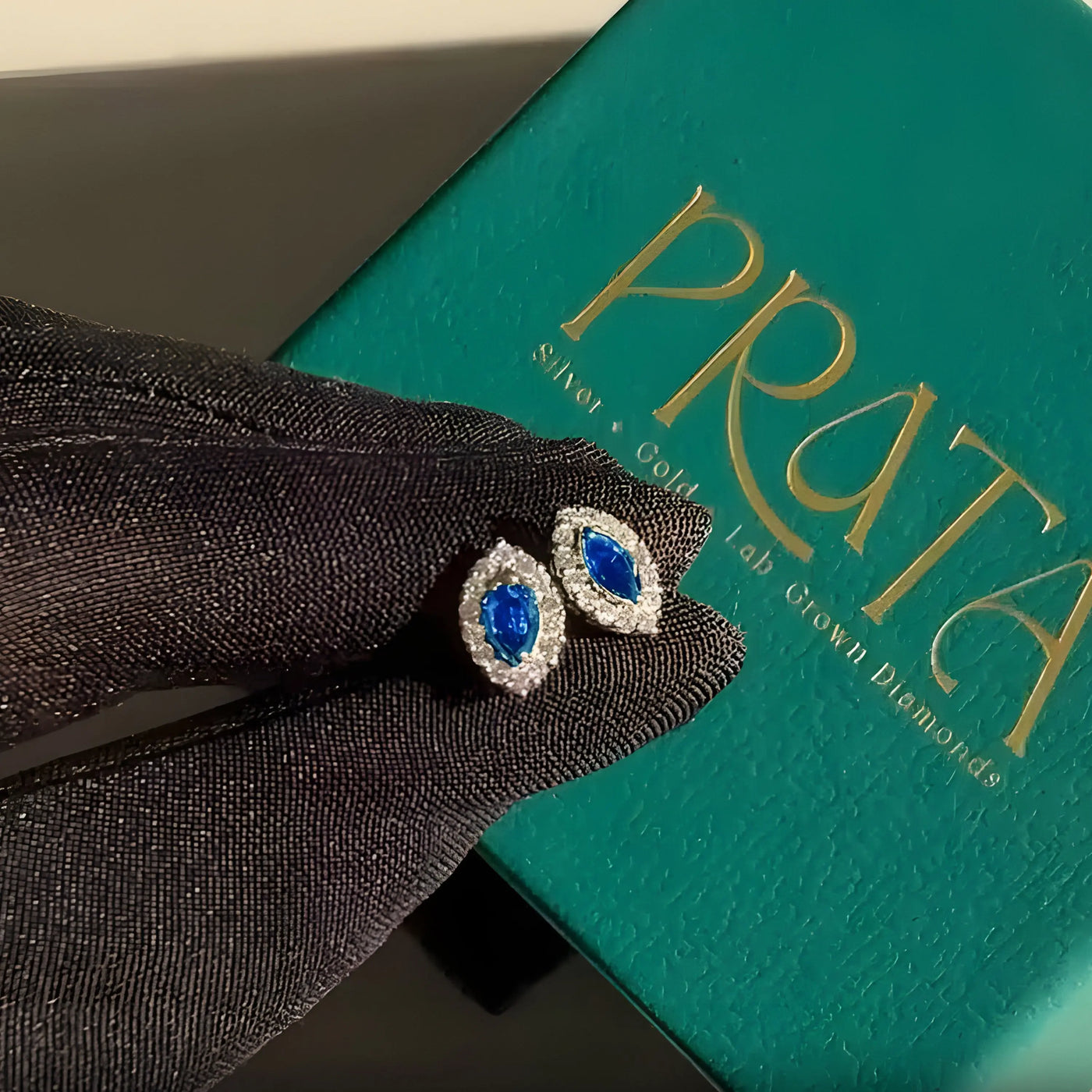 Sapphire-Eve_s-Drop-Earrings-with-Prata-Jewlz-Box