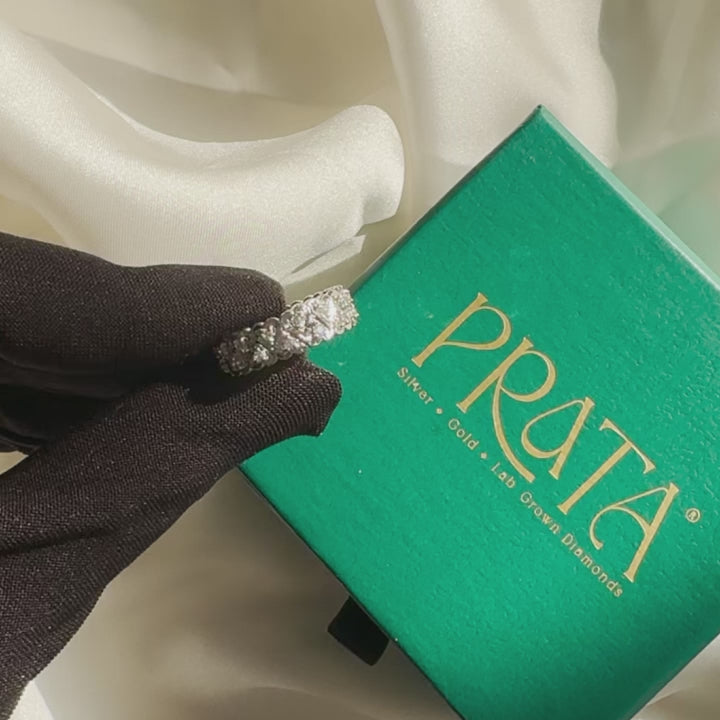 Heart‑Shaped Diamond Band